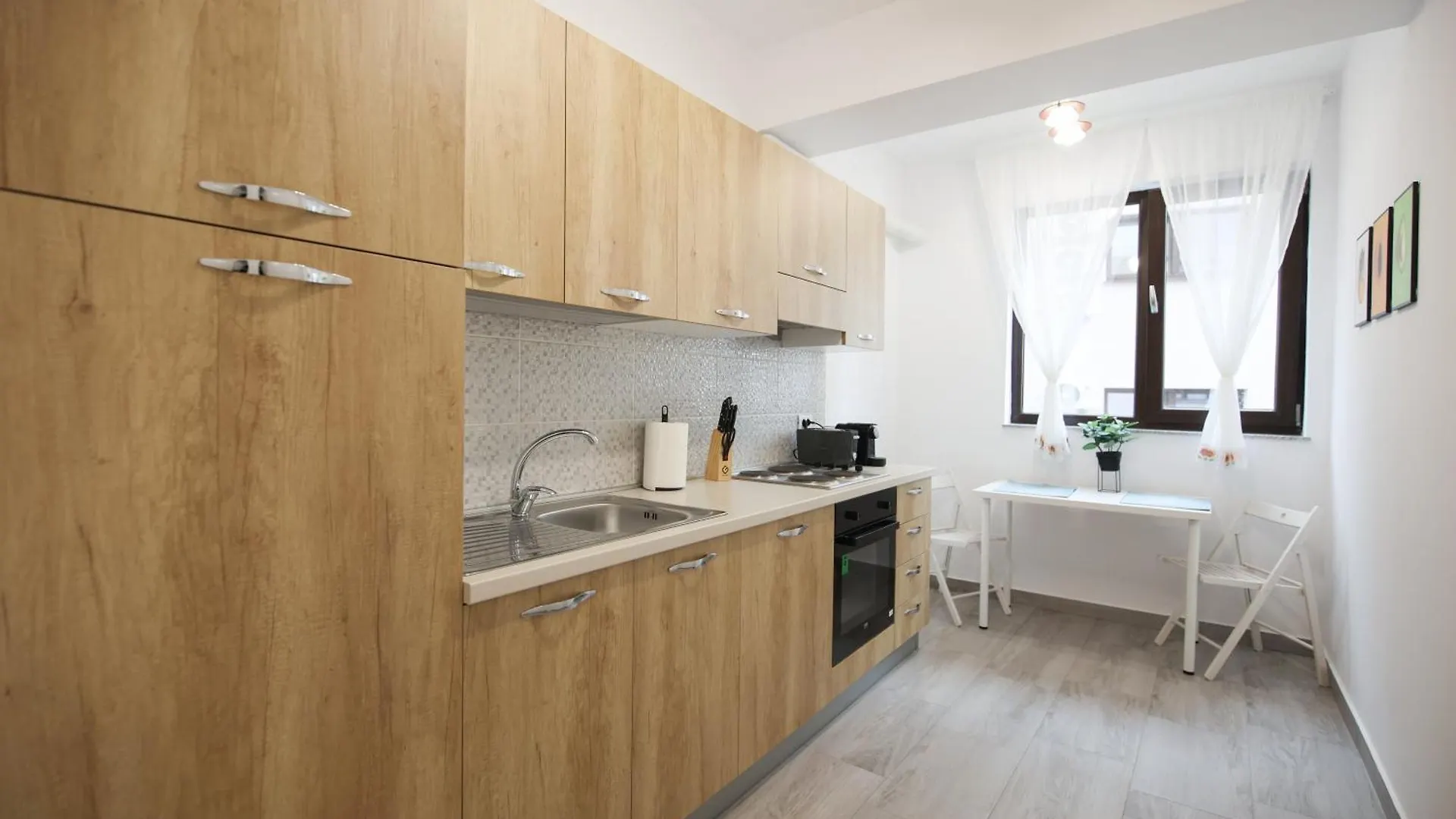 Vitan Central Oasis - Free Secured Private Parking - Self Check-In - Bucharest Apartment