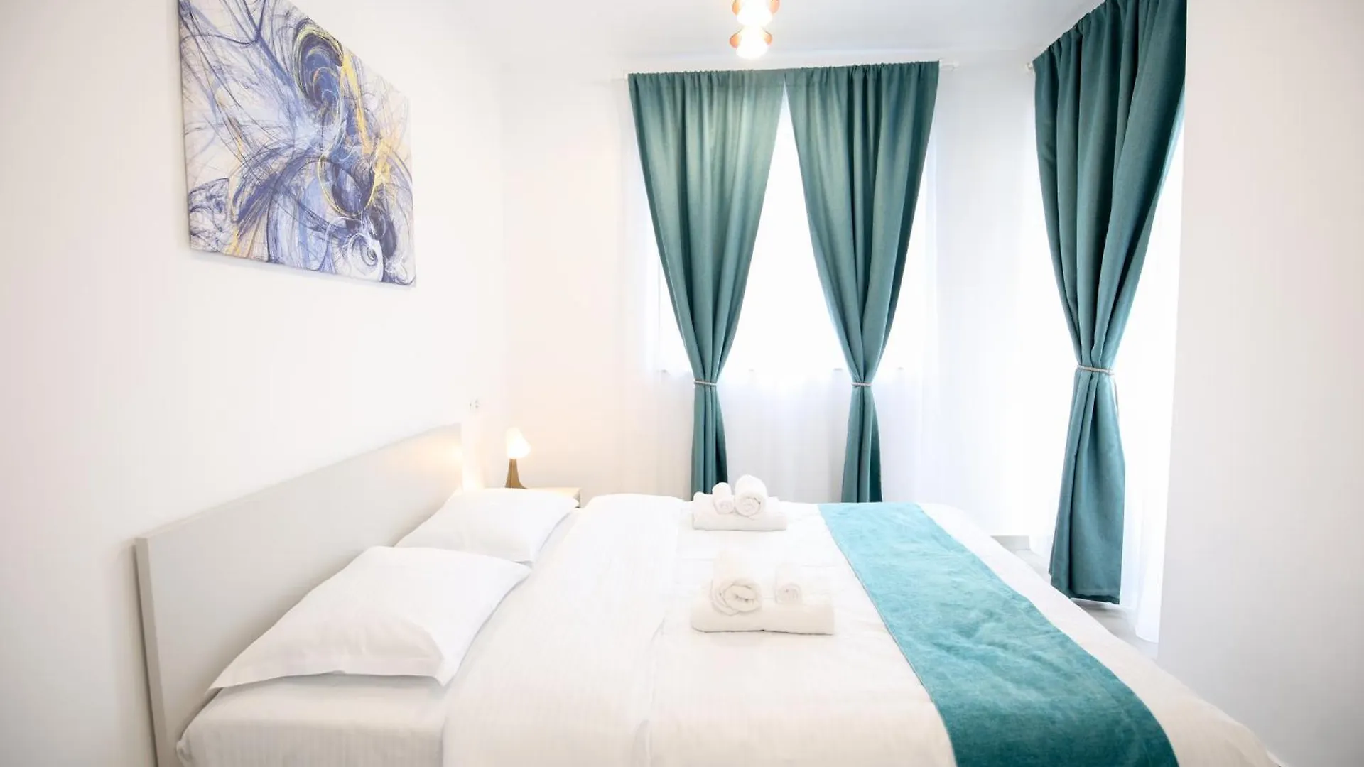 Vitan Central Oasis - Free Secured Private Parking - Self Check-In - Bucarest Romania