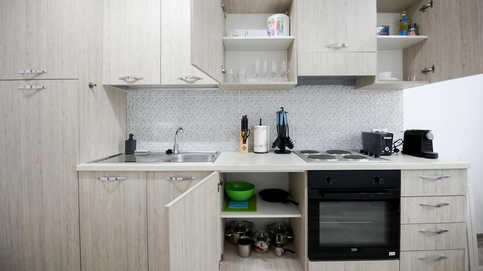 Appartamento Vitan Central Oasis - Free Secured Private Parking - Self Check-In - Bucarest Romania