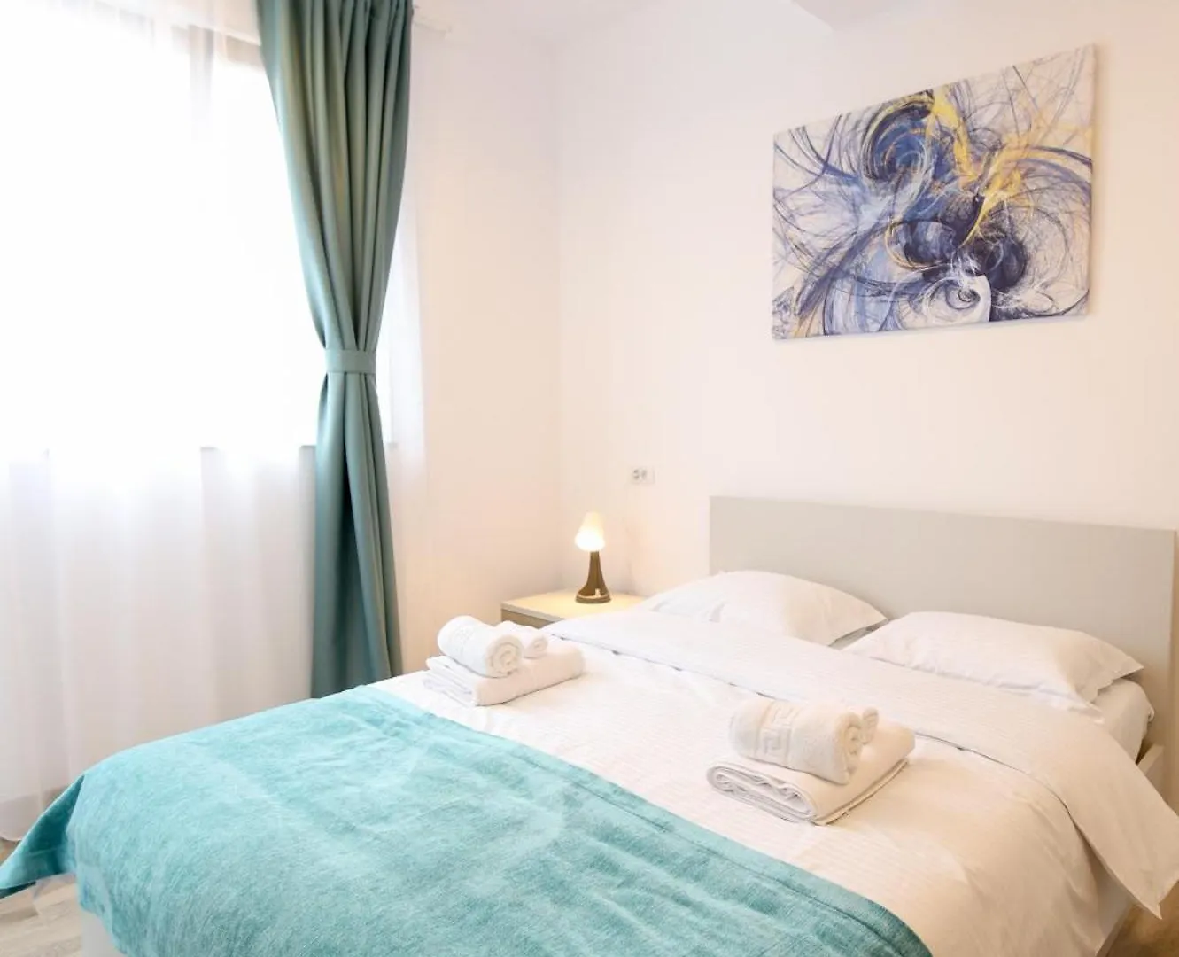 Apartment Vitan Central Oasis - Free Secured Private Parking - Self Check-In - Bucharest